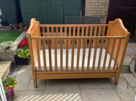 brianne cot bed